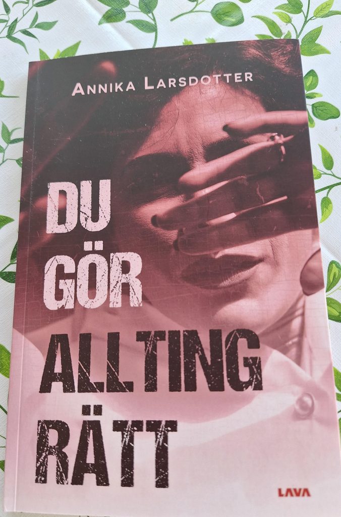 Recension Annika Larsdotter